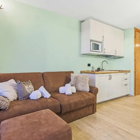 Hostdomus - Sansicario R8 *