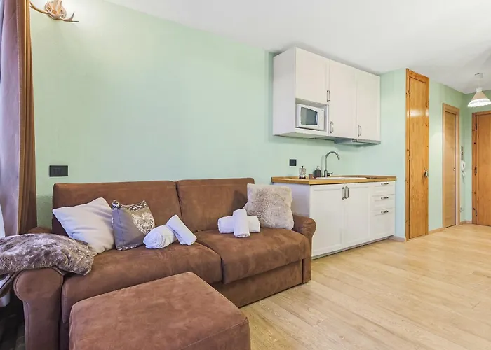 Hostdomus - Sansicario R8 *